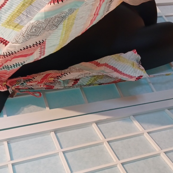 NEW! Ripcurl summer/Beach/Resort top 5437 - Picture 3 of 6